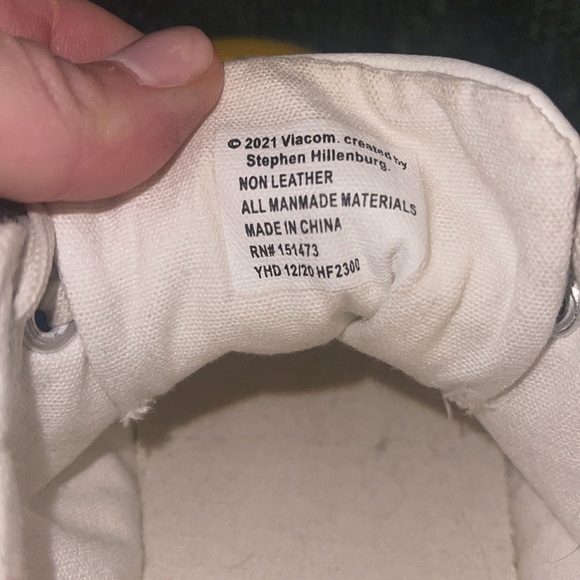 Sponge Bob Square Pants GroundUp Sneakers - Size 5 - Picture 5 of 7